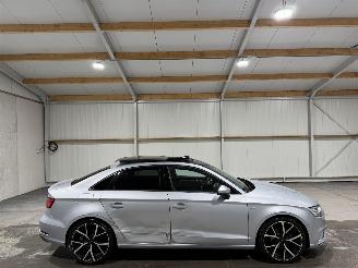 Schadeauto Audi A3 LIMOUSINE 1.0TFSI 85kW Automaat Sport Pano Lease Edition 2017/2
