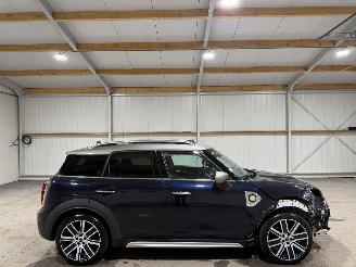 Damaged car Mini Countryman COOPER SE 1.5 100kW Automaat Pano ALL4 2019/11