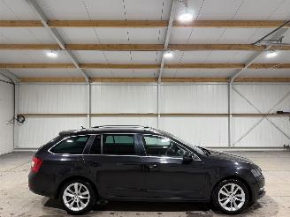 krockskadad bil auto Skoda Octavia 1.0TSI 85kW GreenTech Ambition Business 2018/5