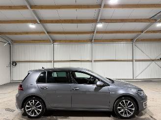 škoda osobní automobily Volkswagen Golf 36kWh 100kW Egolf  Leder Camera 2017/10