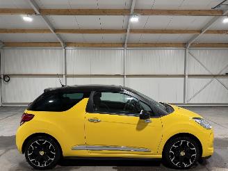 Vaurioauto  passenger cars Citroën DS3 1.6VTi 88kW Automaat So Chic 2011/11