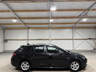 Vaurioauto  passenger cars Toyota Corolla Touring Sports 1.8Hybrid 72kW Automaat Business 2021/12