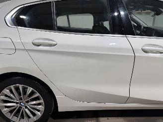 BMW 1-serie 118i 100kW Automaat High Executive picture 20