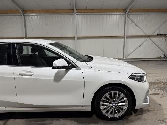 BMW 1-serie 118i 100kW Automaat High Executive picture 14