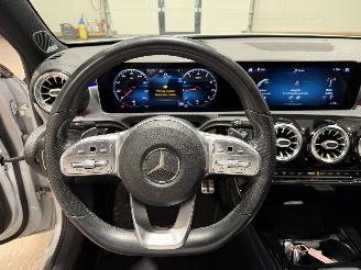 Mercedes A-klasse 200 120kW Automaat Pano Premium Plus picture 33