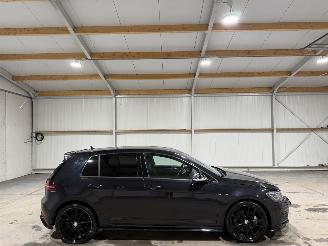 Vaurioauto  passenger cars Volkswagen Golf R 2.0TSI 221kW Automaat 4-Motion R Pano 2019/2