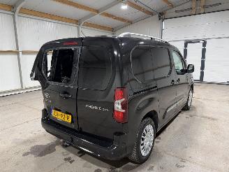 Toyota Proace CITY 1.2Turbo 96kW Automaat Live picture 6