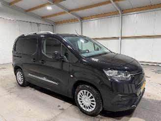 Toyota Proace CITY 1.2Turbo 96kW Automaat Live picture 2