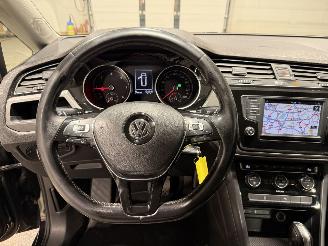 Volkswagen Touran 1.6TDI 81kW 7p Automaat SCR Connected Series 7 Persoons picture 14