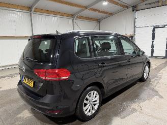 Volkswagen Touran 1.6TDI 81kW 7p Automaat SCR Connected Series 7 Persoons picture 5
