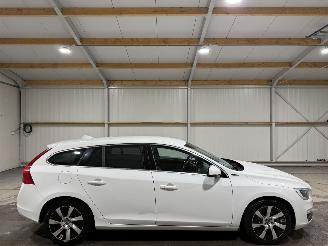 Coche accidentado Volvo V-60 2.4D6 158kW Automaat AWD Plug-in Hybrid Summum 2013/12