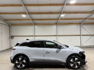 krockskadad bil auto Renault Mégane E-Tech 60kWh Comfort Range 160kW Techno 2023/8