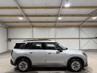 Vaurioauto  passenger cars Mini Countryman 66.5kWh 150kW E Essential 2024/12