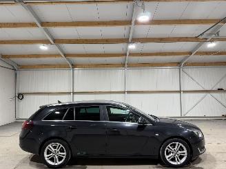 krockskadad bil auto Opel Insignia ST 1.4T 103kW EcoFlex Business+ 2013/10