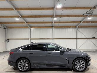 krockskadad bil auto Audi A6 Sportback 83kWh 210kW ETRON Edition 2025/11