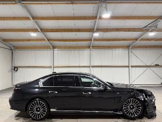 krockskadad bil auto BMW 7-serie 750e 3.0 Hybride 230kW Automaat Luchtvering Xdrive Fulloption 2025/1