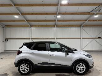 damaged passenger cars Renault Captur 0.9TCe 66kW Airco Limited 2019/2