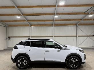 skadebil auto Peugeot 2008 1.2Hybrid 100kW Automaat Navi Camera Allure 2025/1