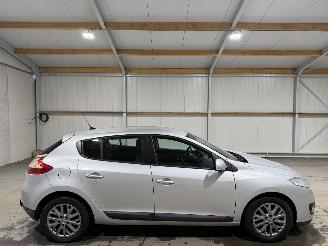 Unfallwagen Renault Mégane 1.5dCi 81kW Automaat Collection 2013/10