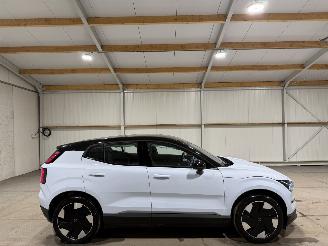 Voiture accidenté Volvo EX30 69kWh Extended Range Plus 200kW Single Motor 2024/2