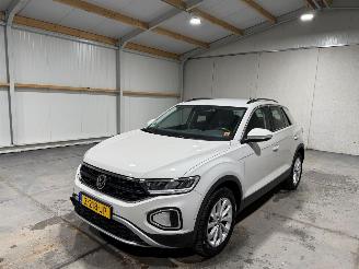 Volkswagen T-Roc 1.5TSI 110kW Automaat Life Business picture 10