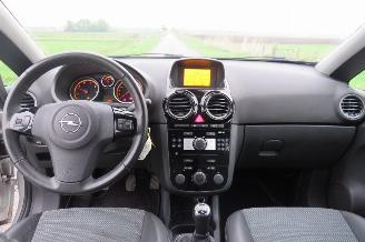 Opel Corsa 1.3 CDTI 95pk Eco Flex 5 drs Cosmo 2010 Airco picture 2