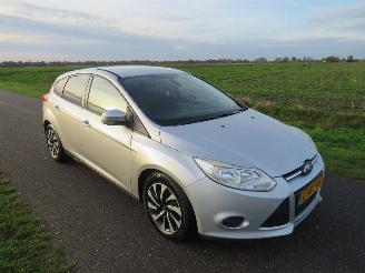 Ford Focus 1.0 101 pk Eco Boost  5drs Navigatie Airco  2013 picture 16