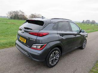 Auto incidentate Hyundai Kona 39 kw Automaat Hybride  Elektrisch 2021  40.000km Camera Navigatie  stoelverwarmig  nieuwstaat 2021/9