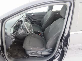 Ford Fiesta 1.0 130pk Hybride 21.000km Benzine/ Elektrisch Camera Navigatie Stoelverwarmd en stuur picture 18