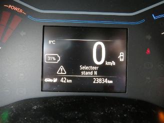 Dacia Spring Comfort plus 5drs Automaat  Elektrische 21.000km nap Camera Leer Navigaie 2023 nieuwstaat picture 4