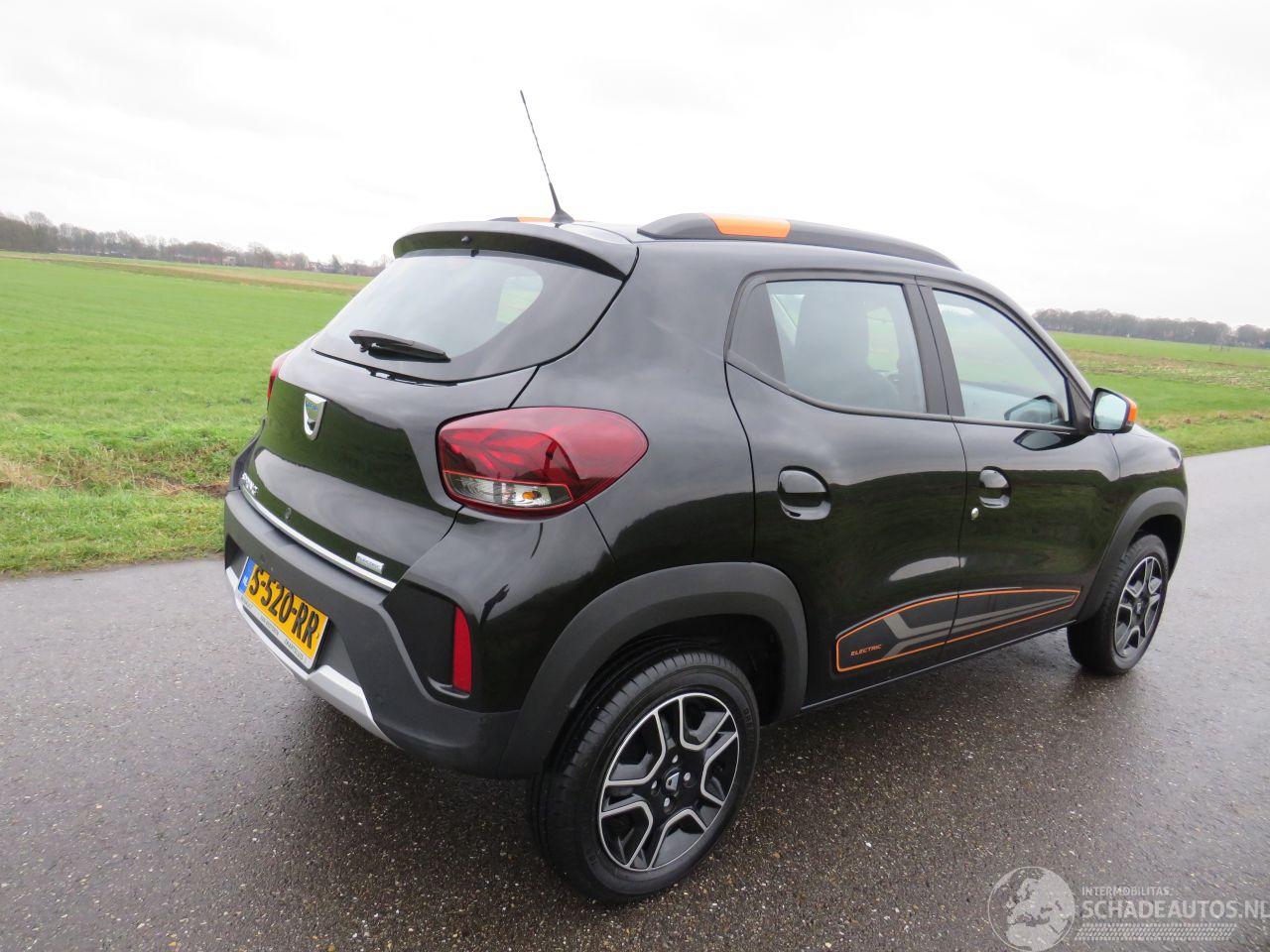 Dacia Spring Comfort plus 5drs Automaat  Elektrische 21.000km nap Camera Leer Navigaie 2023 nieuwstaat