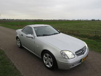 Schadeauto Mercedes SLK 200 SLK Cabrio  232.000km Nap  topstaat  parkeerschade 2000/4