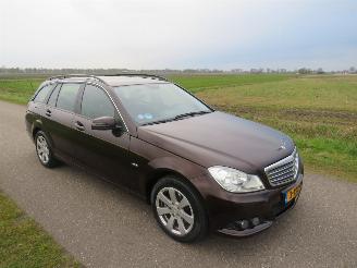 Unfallwagen Mercedes C-klasse Estate 250 Business Class Elegance 204pk Automaat leer Navigatie camera 2012/4