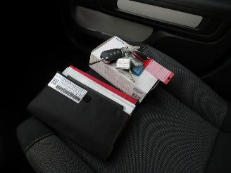 Citroën C3 1.2 Pure Tech 83pk 5drs Airco 2019  Navigatie picture 23