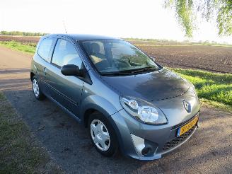 skadebil auto Renault Twingo 1.2 75pk170.000 km 2011-11 Airco schadevrij 2011/11