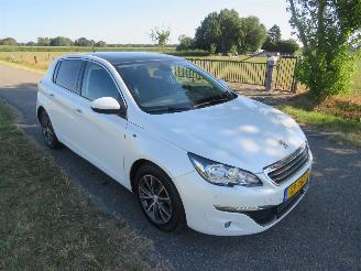 Peugeot 308 1.2 110pk Pure Tech Style 116.000km Navigatie Camera airco Clima   splinter nieuwe d riem picture 10