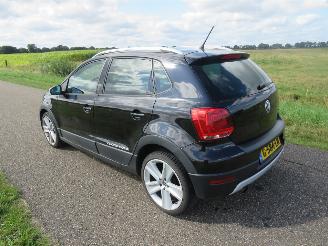 Voiture accidenté Volkswagen Polo 1.4-16V 86pk Cross Trekhaak | Airco | Cruise | Mistlampen | Stoelverwarming 2011/11