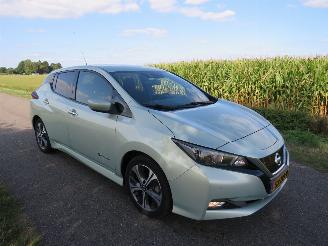 Coche accidentado Nissan Leaf 2.ZERO EDITION 40 kWh Elektrisch Automaat Camera Stoelverwarming Navigatie schadevrij 2018/4
