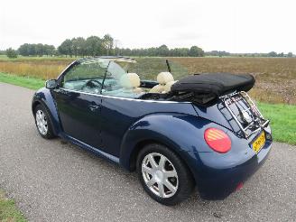  Volkswagen Beetle 2.0 116pk New Beetle Cabriolet Leer Stoelverwarming parkeerschade 2013/10