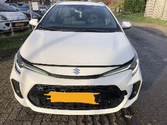 Damaged car Suzuki Swace Swace 1.8 Hybrid Style 2022/8
