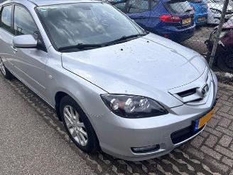 Damaged car Mazda 3 1.6 active 2009/1