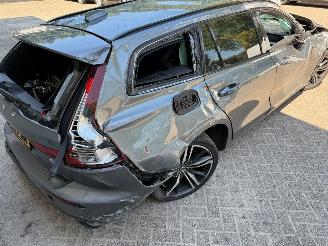 Volvo V-60 2.0 B4 R-Design Automaat picture 12