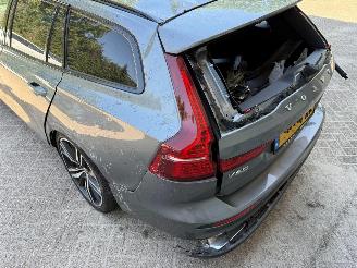 Volvo V-60 2.0 B4 R-Design Automaat picture 14