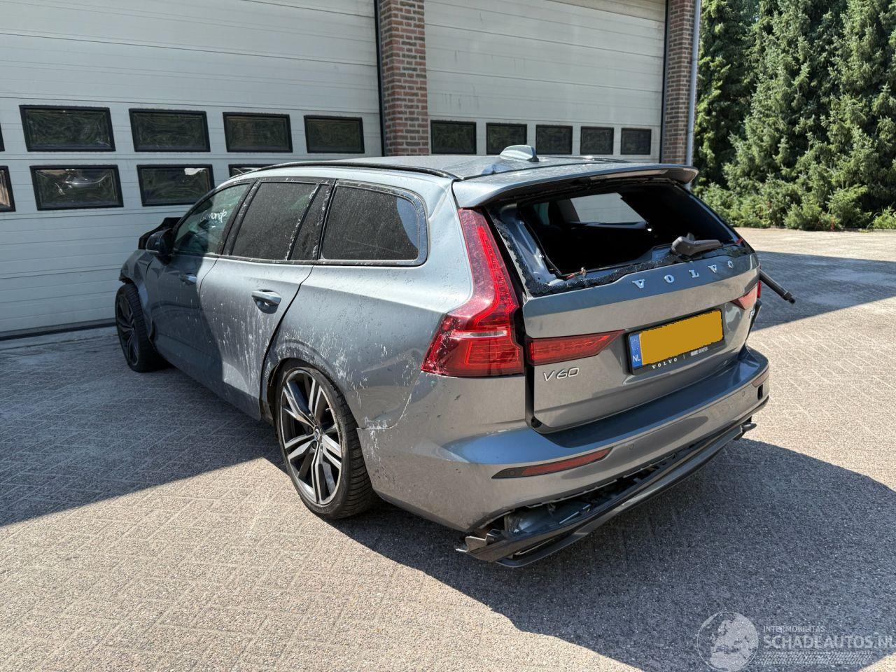 Volvo V-60 2.0 B4 R-Design Automaat