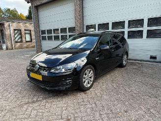 Schadeauto Volkswagen Golf 1.0 TSI Cruise Navi Clima NAP 2015/12