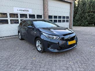 Damaged car Kia Ceed 1.0 T-GDi Navi Clima Cruise 97669 Km ! 2021/5
