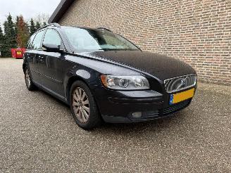 Vaurioauto  passenger cars Volvo V-50 2.4i Momentum Automaat Clima Cruise NAP 2005/3