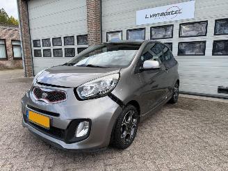 Vaurioauto  passenger cars Kia Picanto 1.2 CCVT Comfort Pack Automaat Airco 55888 Km NAP ! 2011/9