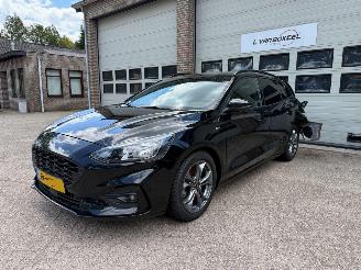 Schadeauto Ford Focus 1.0 Titanium Business Automaat Navi Clima 2019/2