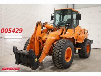 krockskadad bil machine Case  DL250 Wiellader Airco BY 2011 2011/1